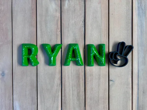 Faceted Letters
